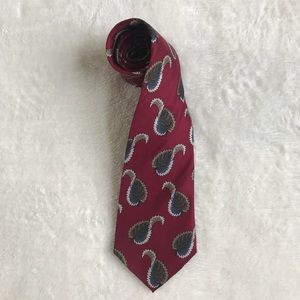 Green Leaf Burgundy Tie